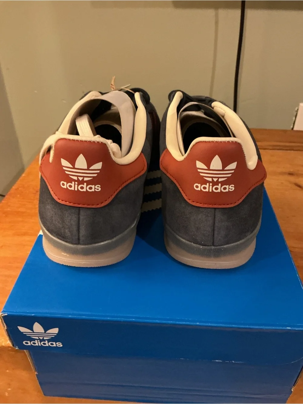 adidas low profile